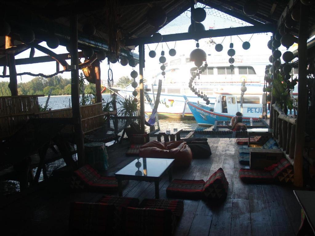 Peacock Hostel Ко-Ланта Экстерьер фото