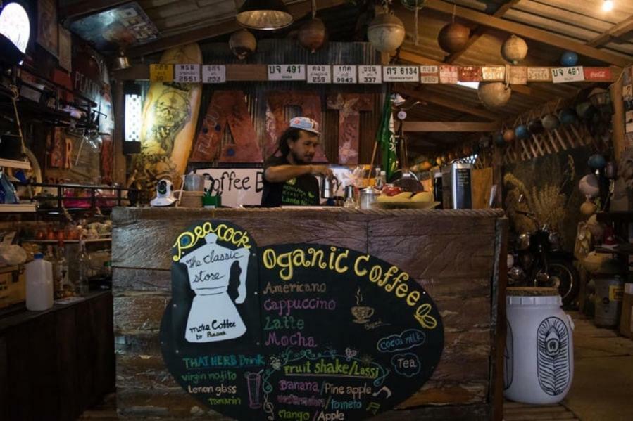 Peacock Hostel Ко-Ланта Экстерьер фото