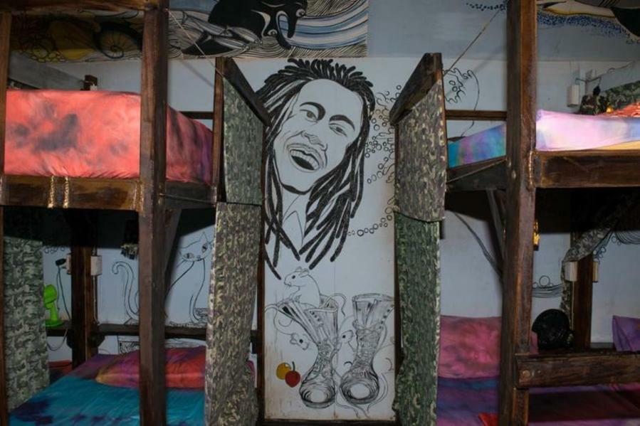 Peacock Hostel Ко-Ланта Экстерьер фото